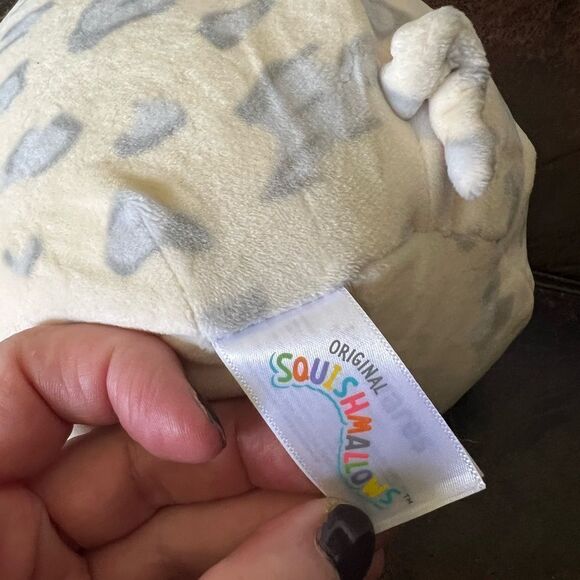 Squishmallows Rosie the Pig 8” Plush - Picture 4 of 6